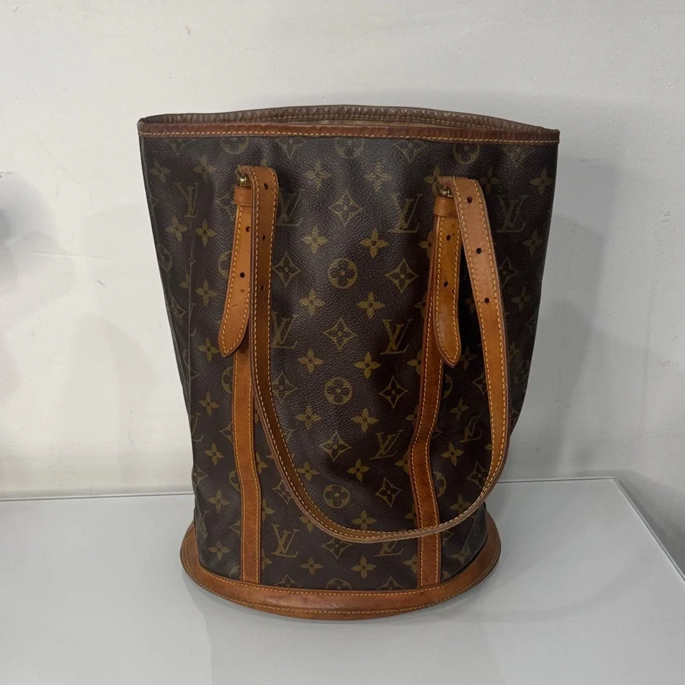 Louis Vuitton Monogram Bucket Bag – Vintage LV Shoulder Tote
